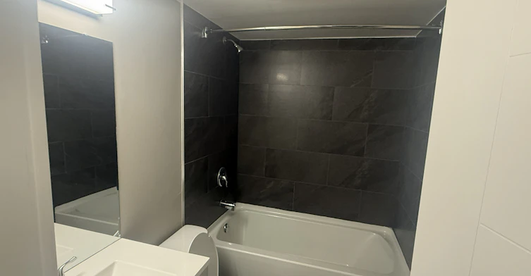 205-13025 69 Street, Edmonton, AB, T5C 0H5 - 9