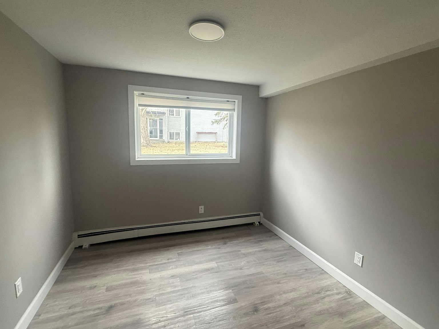 205-13025 69 Street, Edmonton, AB, T5C 0H5 - 8