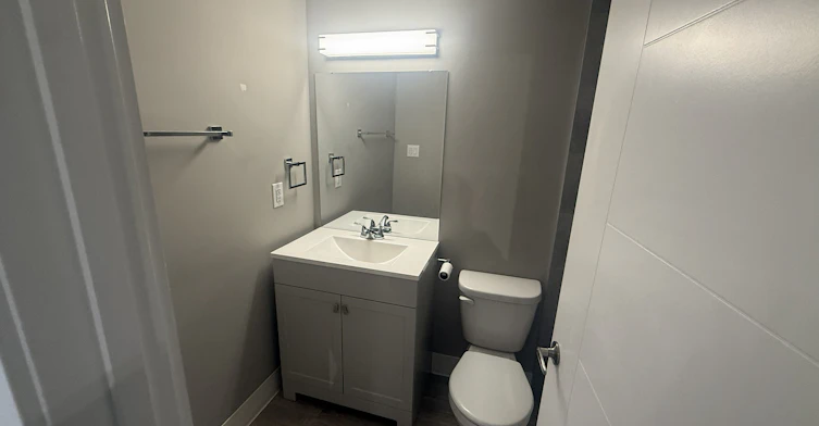 205-13025 69 Street, Edmonton, AB, T5C 0H5 - 12