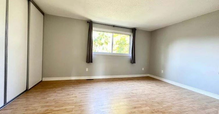 1970 Falkirk Crescent, Ottawa, ON, K1B 4Y7 - 6