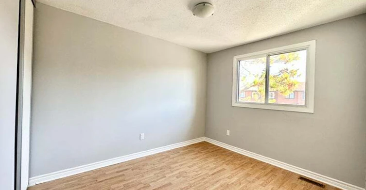 1970 Falkirk Crescent, Ottawa, ON, K1B 4Y7 - 9