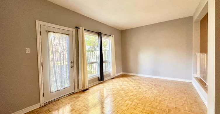 1970 Falkirk Crescent, Ottawa, ON, K1B 4Y7 - 5