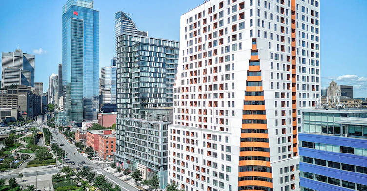 1 bedroom -245 Robert Bourassa Boulevard, Montréal, QC, H3C 1A4 - 26