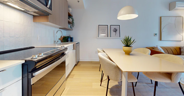 3 bedrooms -245 Robert Bourassa Boulevard, Montréal, QC, H3C 1A4 - 5