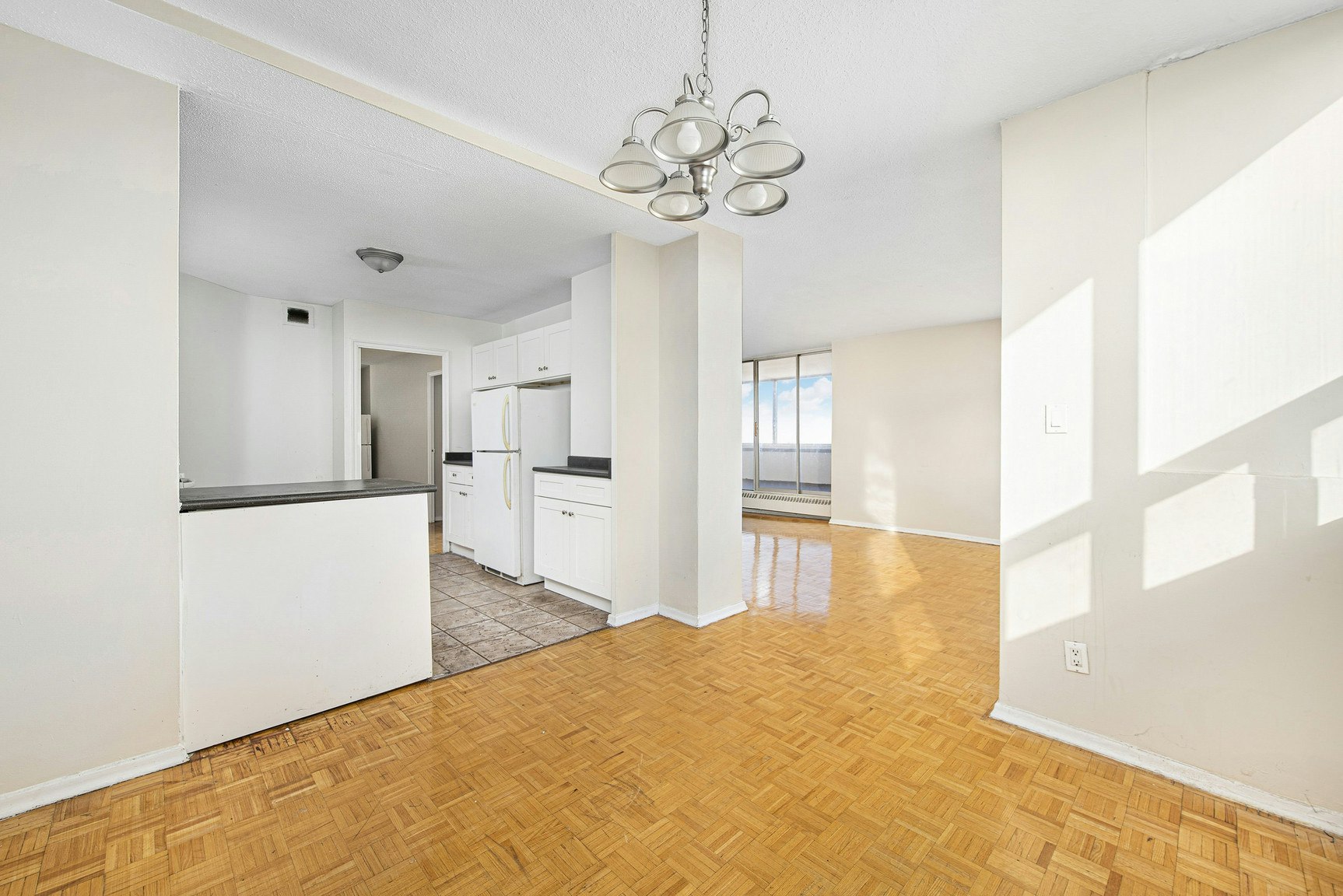 701 Don Mills Road, Toronto, ON, M3C 1R7 - 4