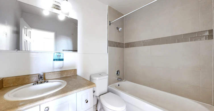 12 Goldfinch Court, Toronto, ON, M2R 2C4 - 12