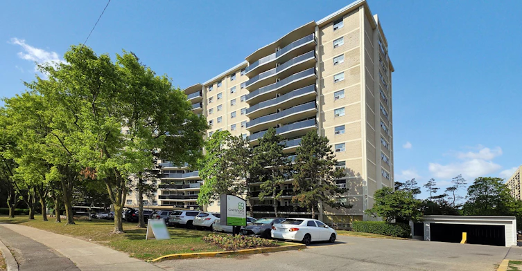 12 Goldfinch Court, Toronto, ON, M2R 2C4 - 14