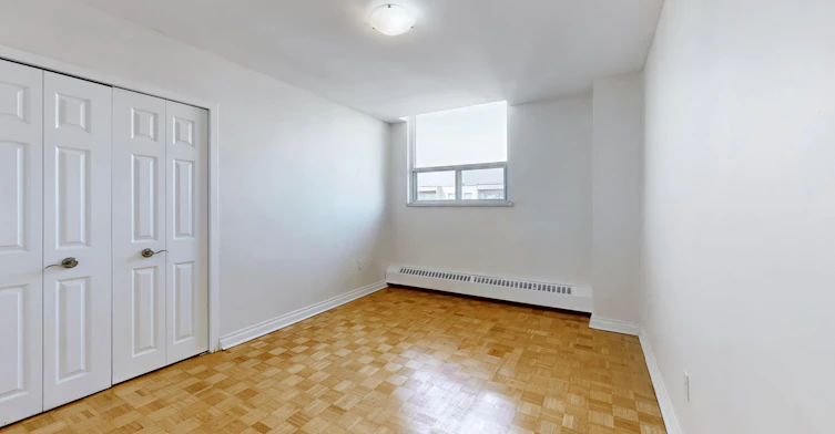 12 Goldfinch Court, Toronto, ON, M2R 2C4 - 10