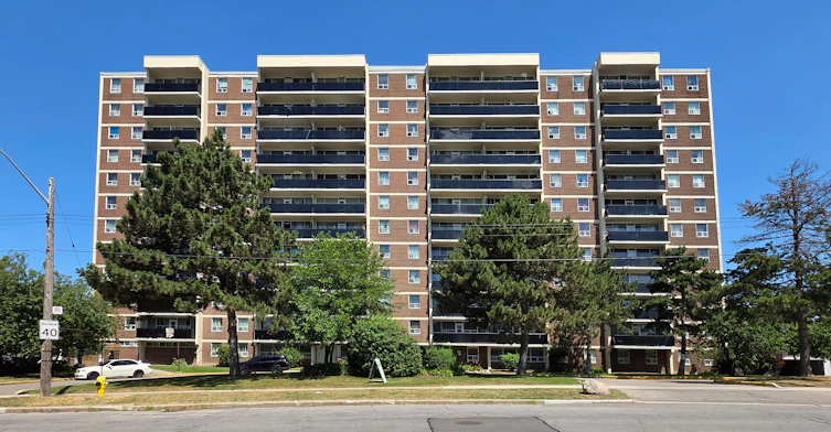100 York Gate Boulevard, Toronto, ON, M3N 2C4 - 14