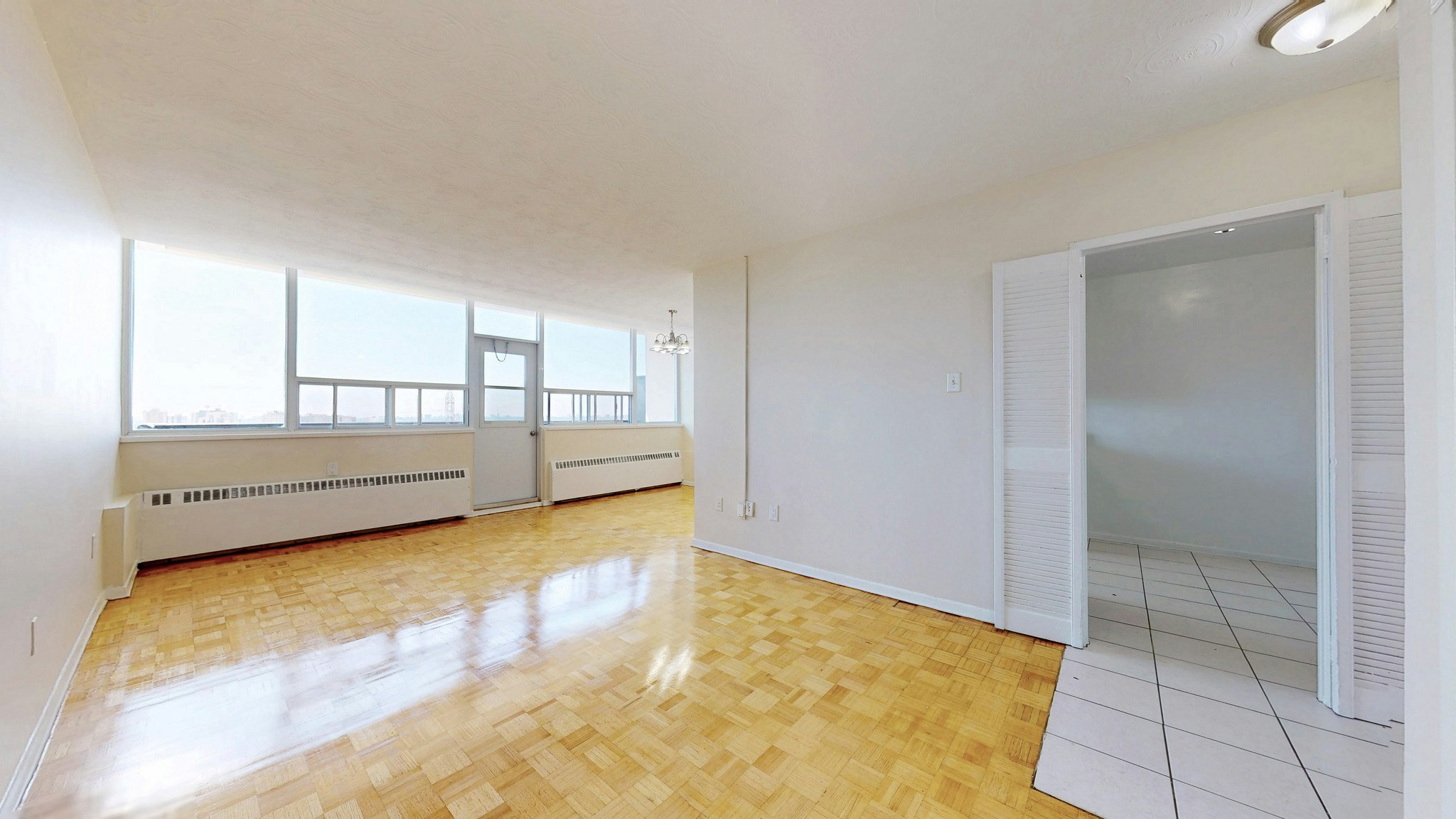 100 York Gate Boulevard, Toronto, ON, M3N 2C4 - 5