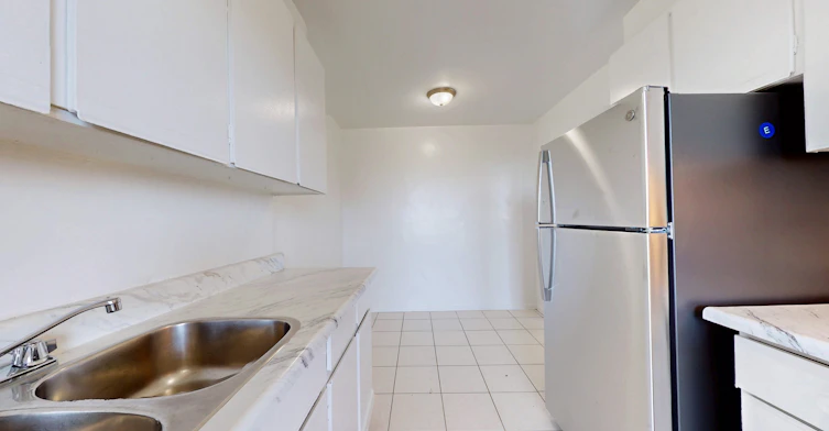 100 York Gate Boulevard, Toronto, ON, M3N 2C4 - 3