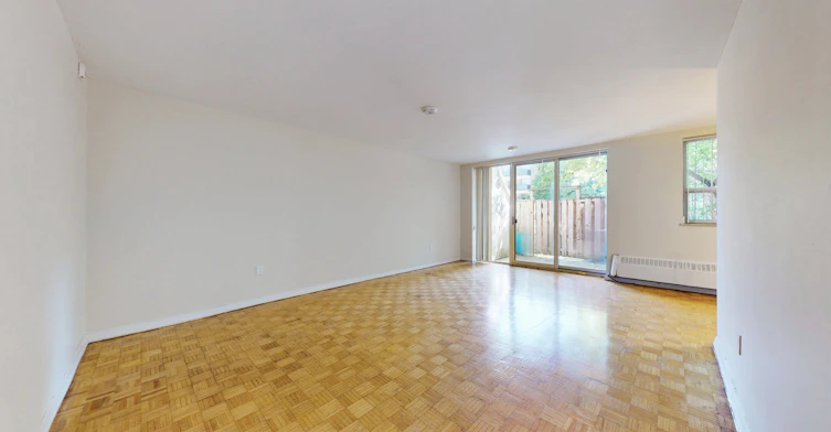 22 Elkhorn Drive, Toronto, ON, M2K 1J4 - 8