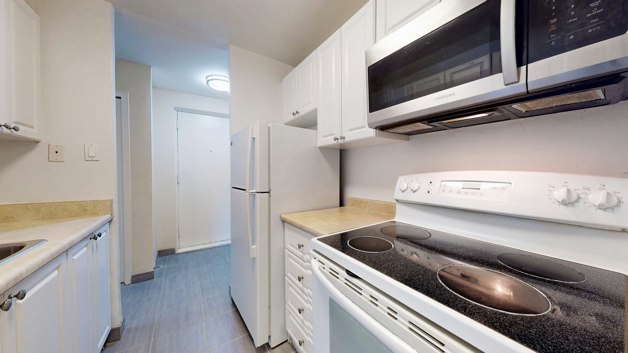22 Elkhorn Drive, Toronto, ON, M2K 1J4 - 3