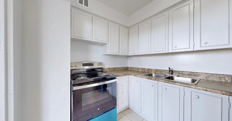 4 Goldfinch Court, Toronto, ON, M2R 2C3 - 3