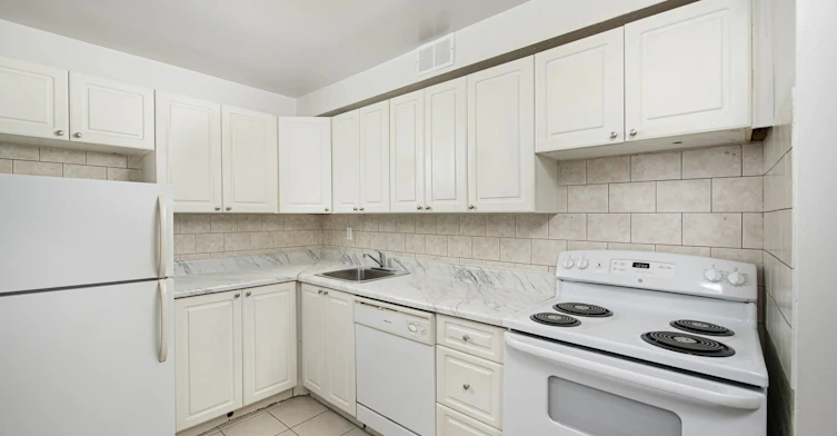 1441 Lawrence Avenue East, Toronto, ON, M4A 1W3 - 4
