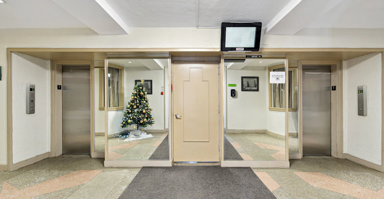 64 St. Clair Avenue West, Toronto, ON, M4V 1N1 - 18