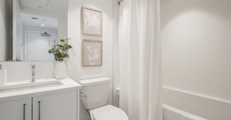 153 East 4th Street, North Vancouver, BC, V7M 2G5 - 5