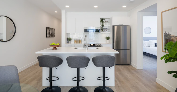 153 East 4th Street, North Vancouver, BC, V7M 2G5 - 5