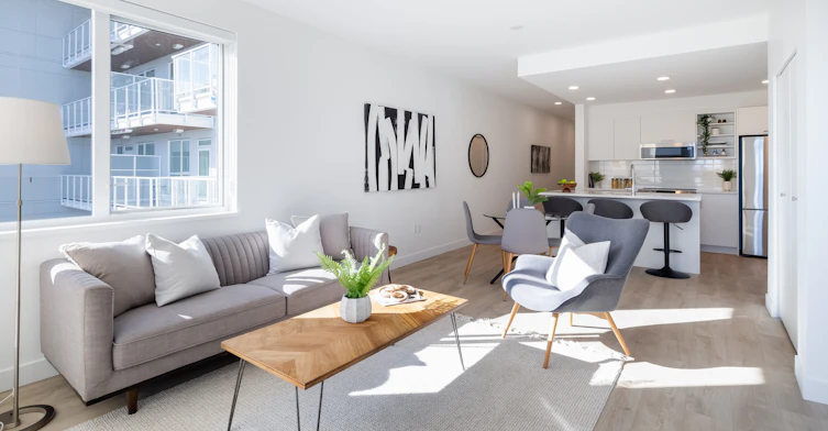 153 East 4th Street, North Vancouver, BC, V7M 2G5 - 2