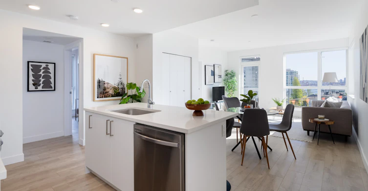 153 East 4th Street, North Vancouver, BC, V7M 2G5 - 6
