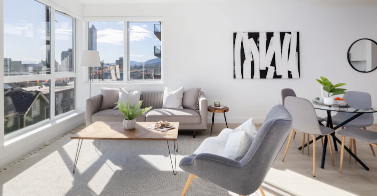 153 East 4th Street, North Vancouver, BC, V7M 2G5 - 2