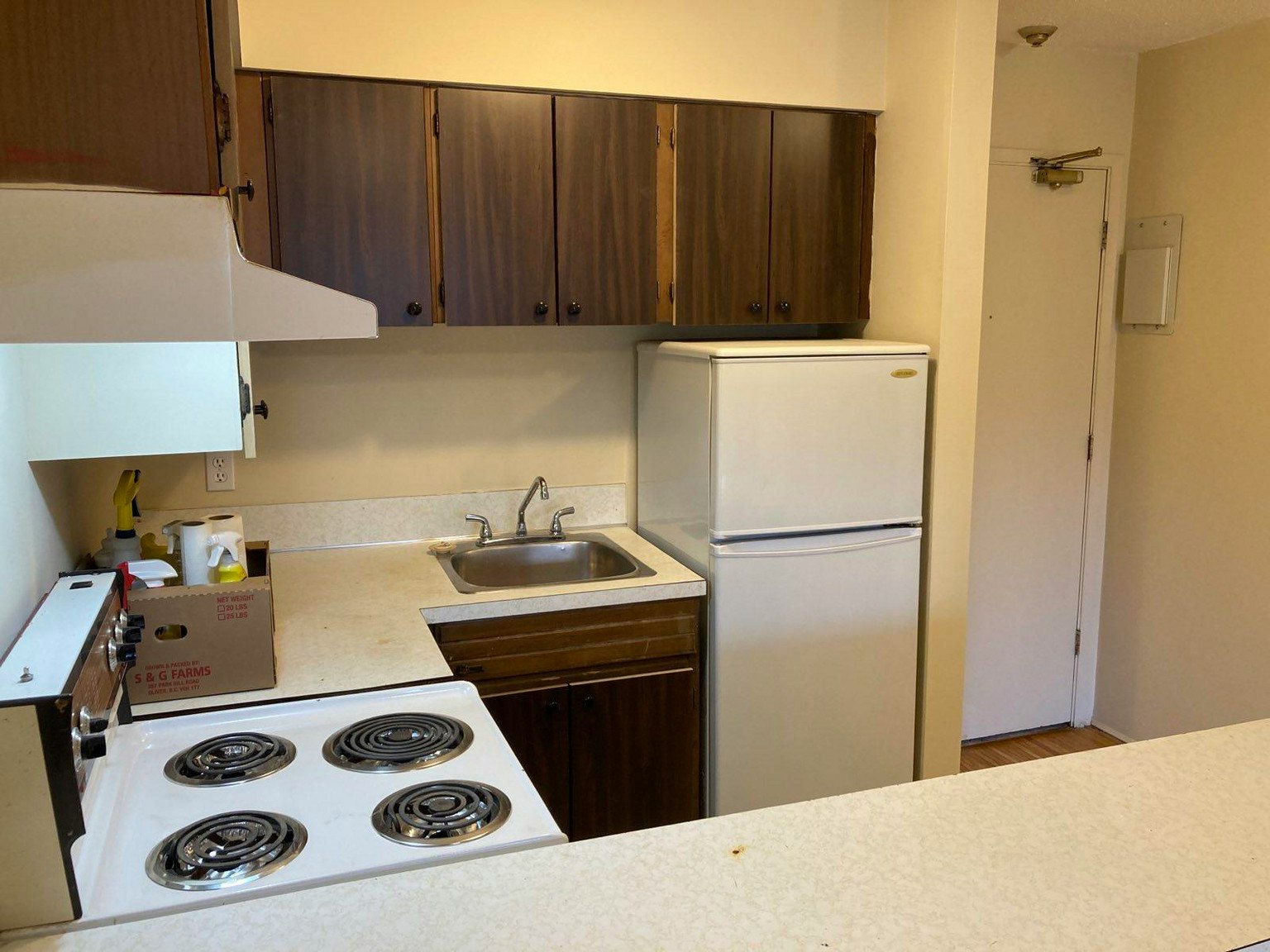 211-3570 East Hastings Street, Vancouver, BC, V5K 2A7 - 3