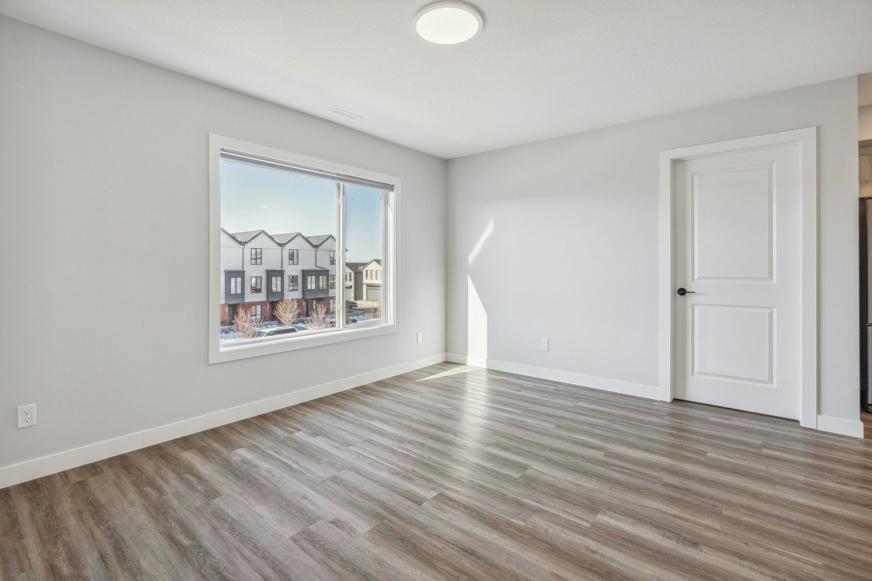209-2 Ranchers Boulevard, Okotoks, AB, T1S 5X3