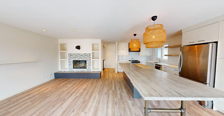 7704 46 Avenue Northwest, Calgary, AB, T3B 1Y2 - 3