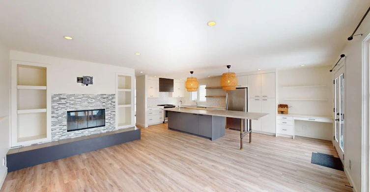 7704 46 Avenue Northwest, Calgary, AB, T3B 1Y2 - 2