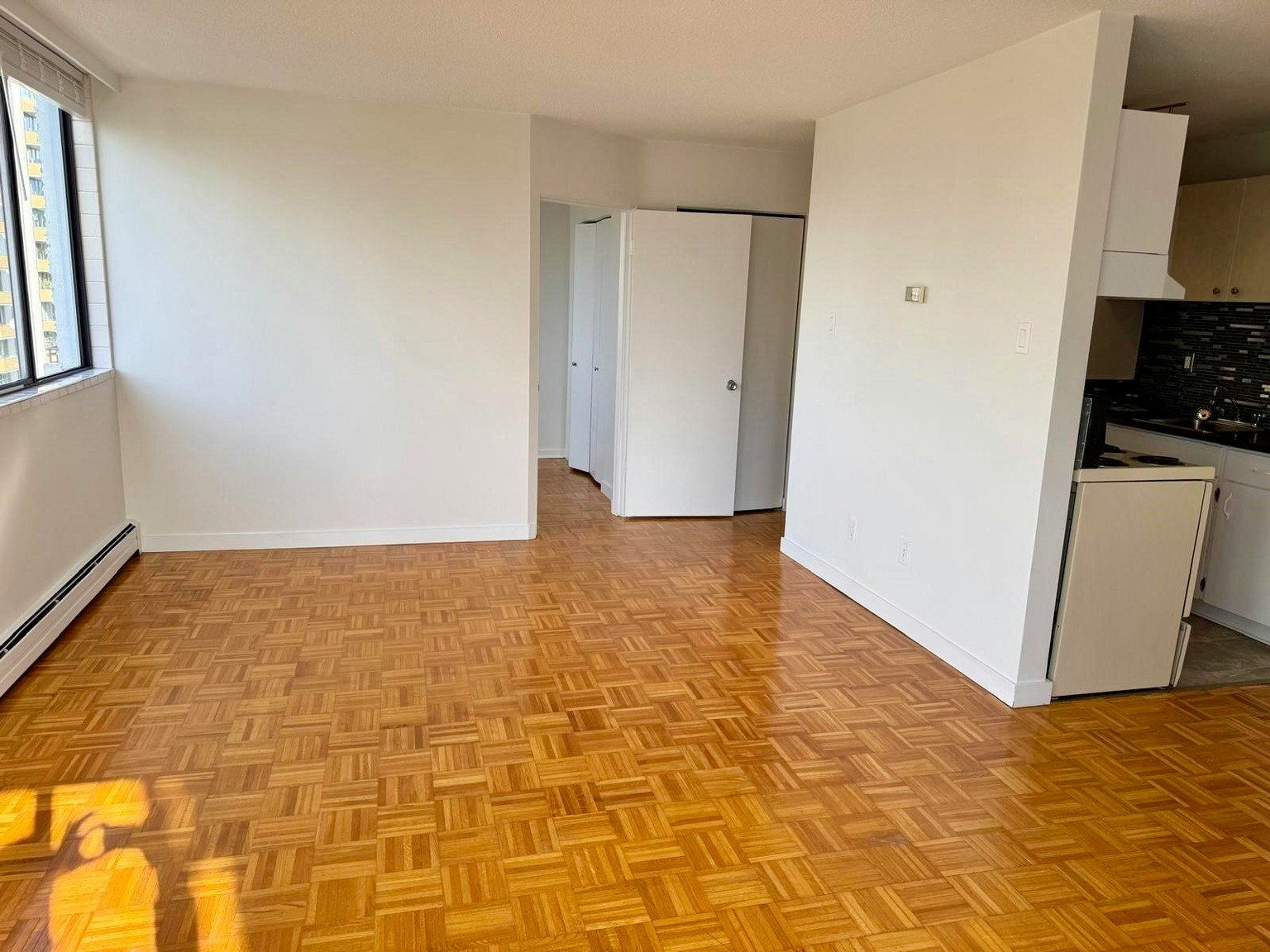 42-2020 Comox Street, Vancouver, BC, V6K 1H8 - 4