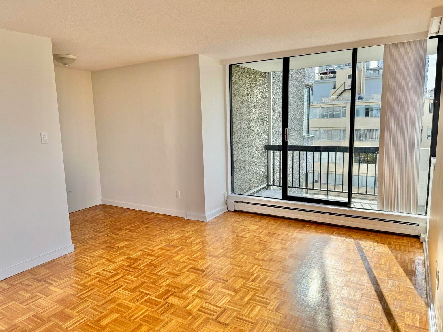 42-2020 Comox Street, Vancouver, BC, V6K 1H8 - 2