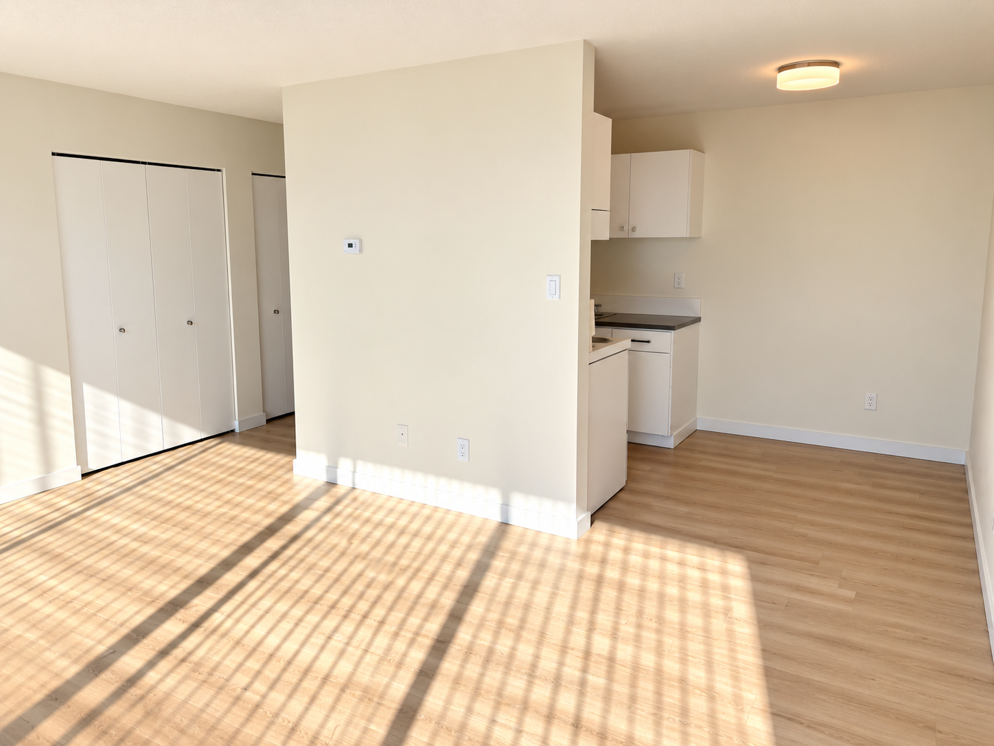 86-2020 Comox Street, Vancouver, BC, V6K 1H8 - 5