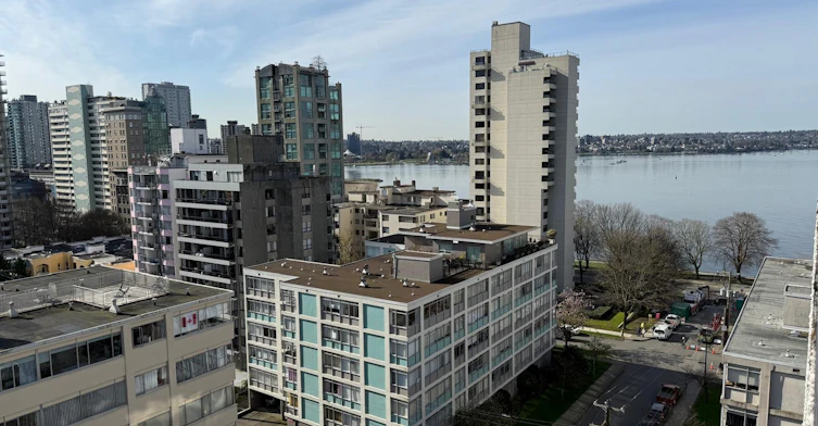86-2020 Comox Street, Vancouver, BC, V6K 1H8 - 2