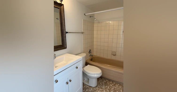 25-2020 Comox Street, Vancouver, BC, V6G 1R9 - 11