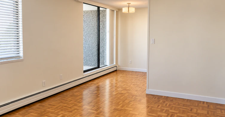 124-2020 Comox Street, Vancouver, BC, V6G 1R9 - 5