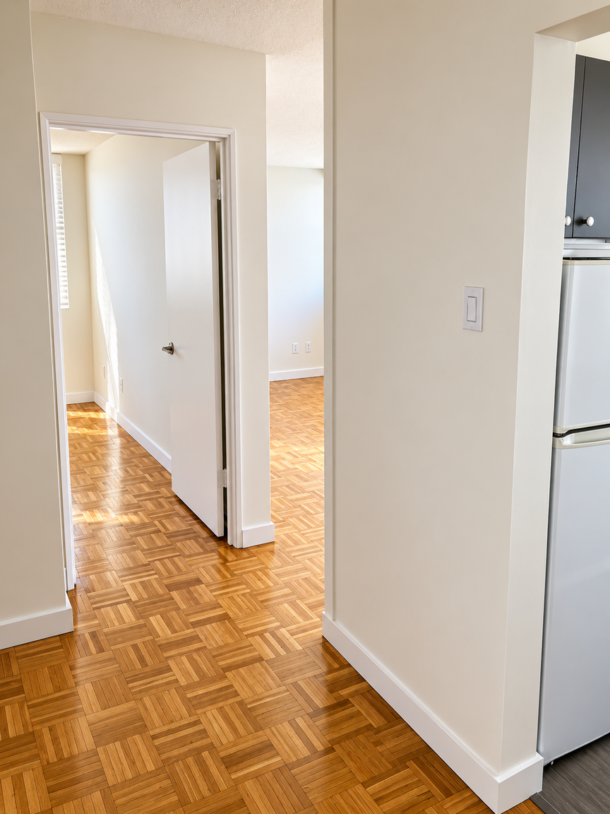 124-2020 Comox Street, Vancouver, BC, V6G 1R9 - 3