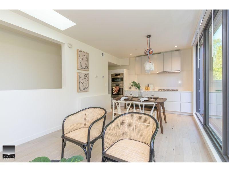 13-10 W 17th Avenue, Vancouver, BC, V5Y 1Z4 - 16