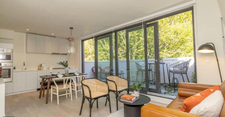 13-10 W 17th Avenue, Vancouver, BC, V5Y 1Z4 - 17