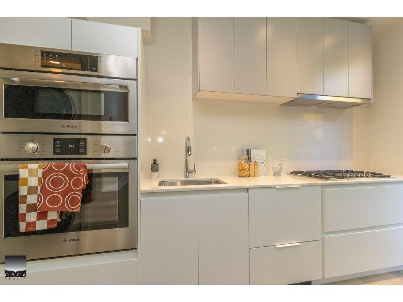 13-10 W 17th Avenue, Vancouver, BC, V5Y 1Z4 - 14