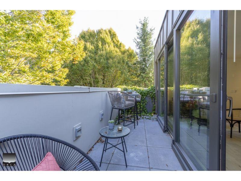 13-10 W 17th Avenue, Vancouver, BC, V5Y 1Z4 - 13