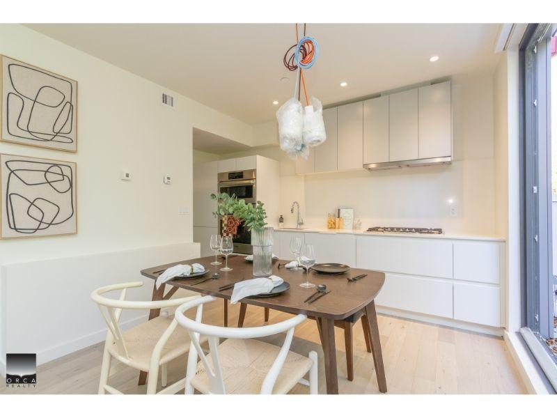 13-10 W 17th Avenue, Vancouver, BC, V5Y 1Z4 - 18