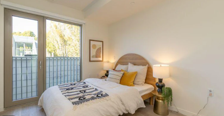 13-10 W 17th Avenue, Vancouver, BC, V5Y 1Z4 - 9