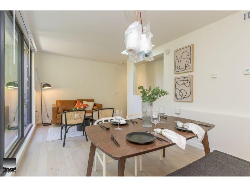 13-10 W 17th Avenue, Vancouver, BC, V5Y 1Z4 - 19