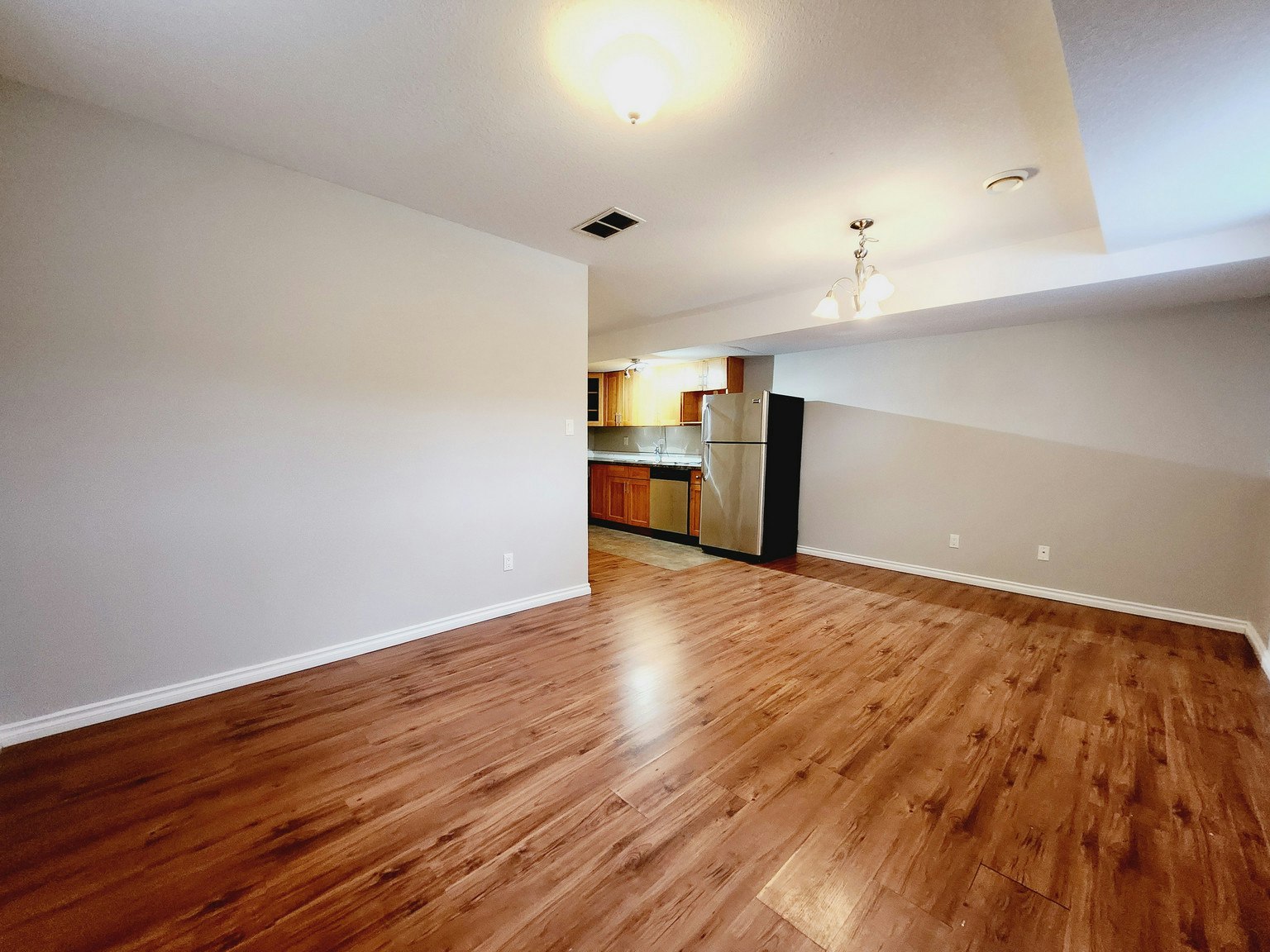 12124 122 Street Northwest, Edmonton, AB, T5L 0C8 - 2