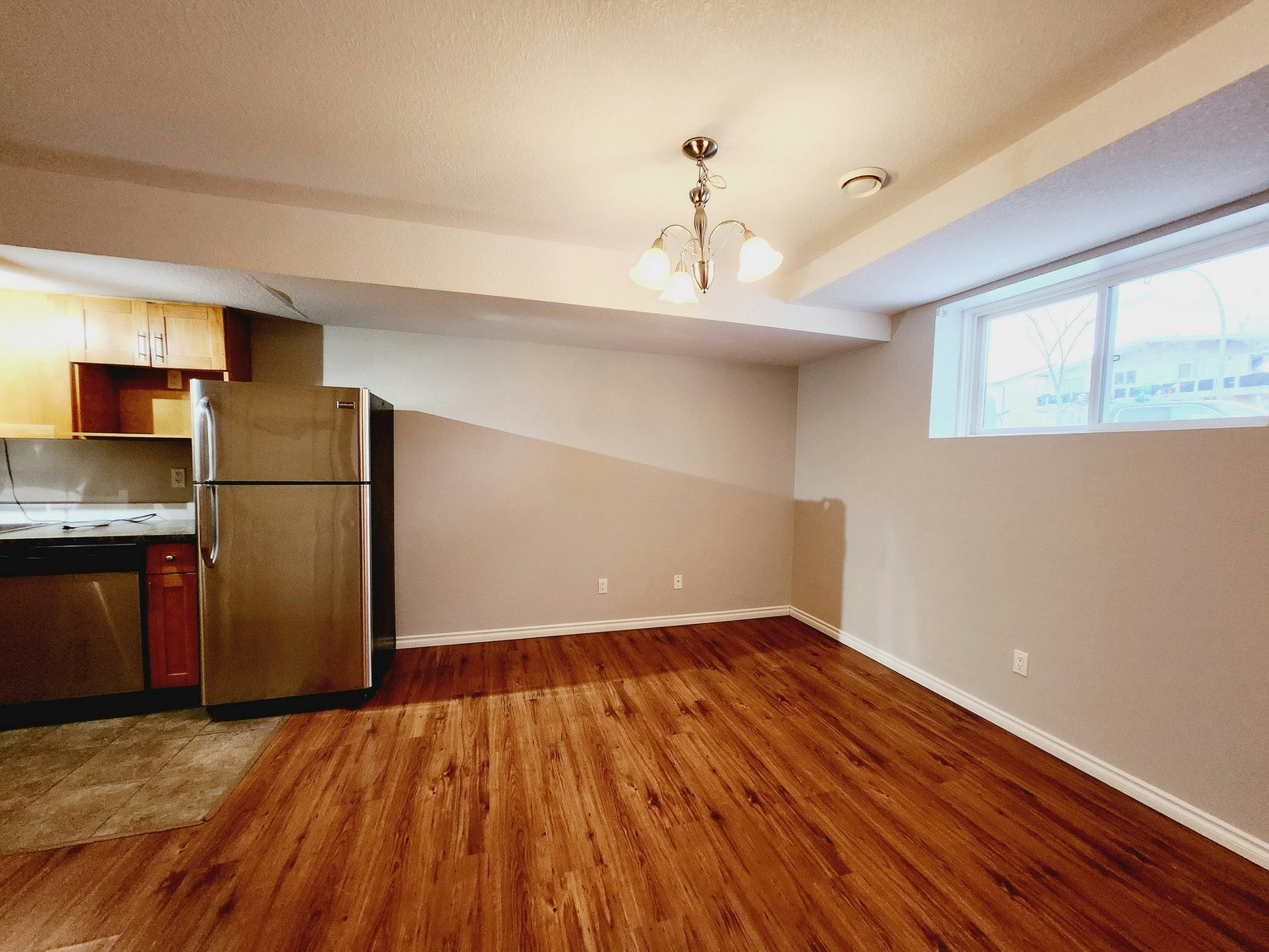 12124 122 Street Northwest, Edmonton, AB, T5L 0C8 - 3