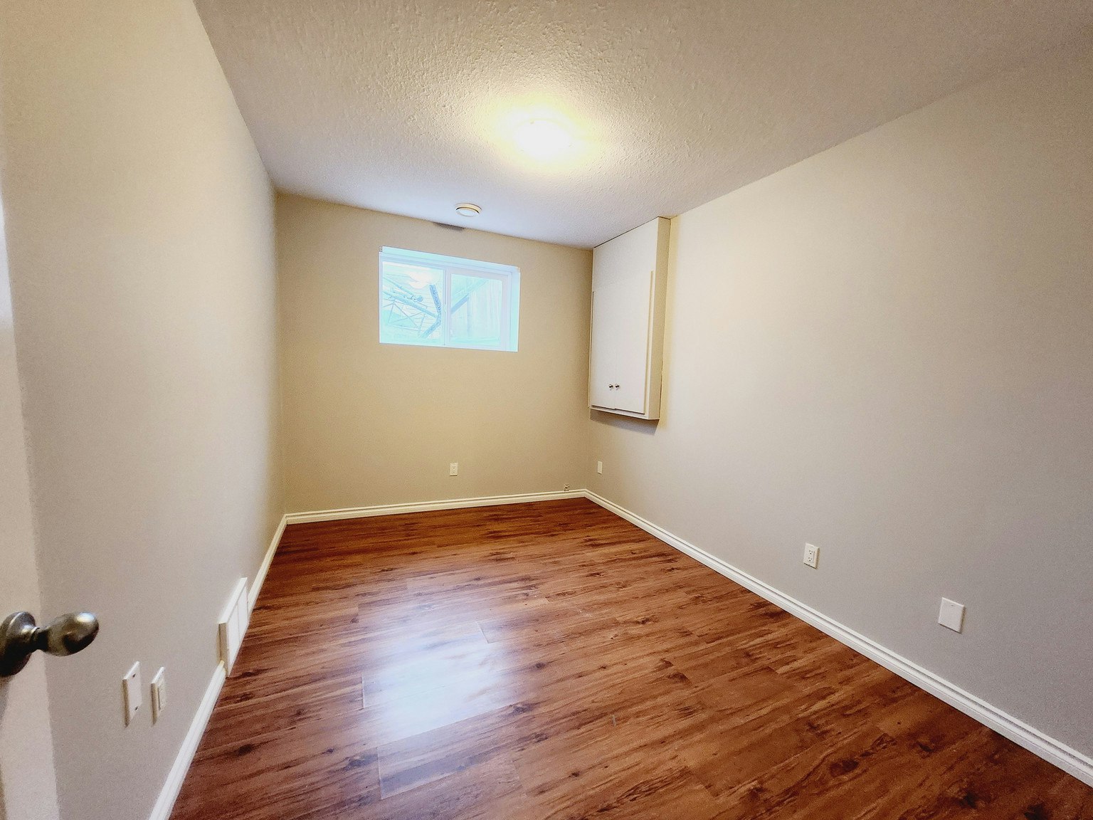 12124 122 Street Northwest, Edmonton, AB, T5L 0C8 - 5