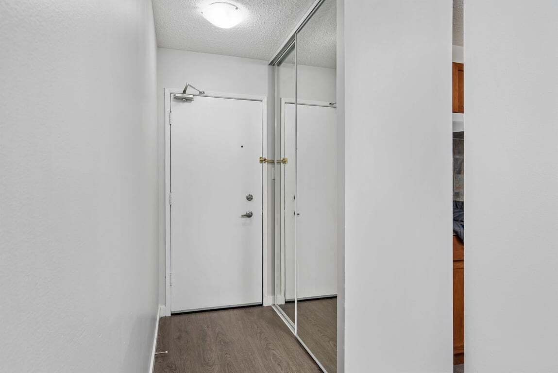 304-117 14 Avenue SW, Calgary, AB, T2R 0L8 - 6