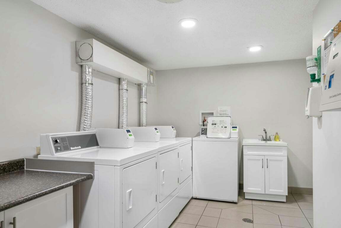 4-813 13 Avenue SW, Calgary, AB, T2R 0L1