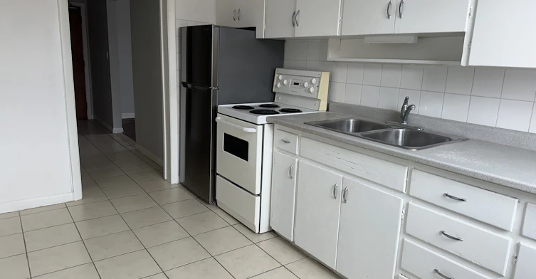 10-2128 Harris Crescent, Burlington, ON, L7R 1Z5 - 3