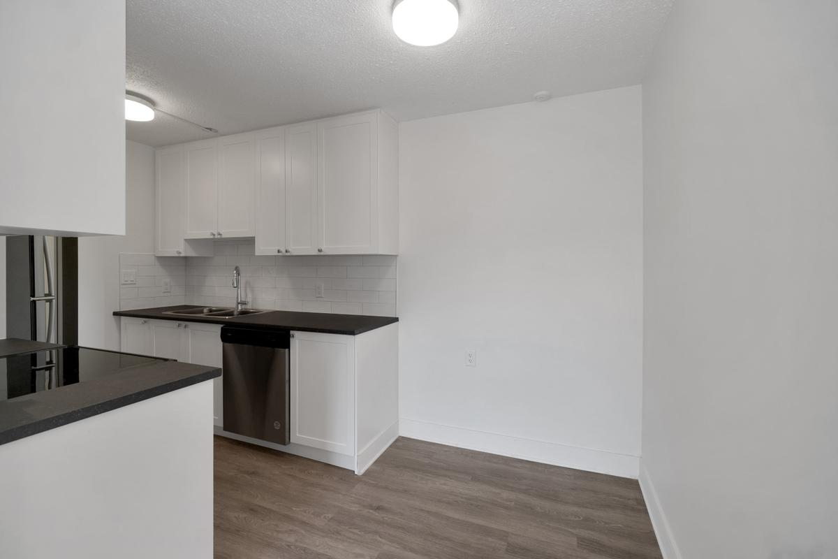 0003-130 Stewart Avenue, Nanaimo, BC, V9S 4B9 - 10